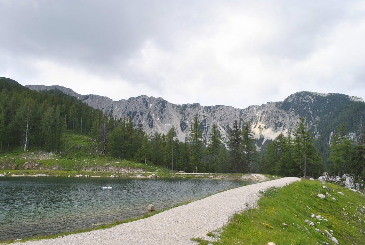 Featured image for “Kabinenbahn Petzen – klidná lanovka na hranici se Slovinskem”